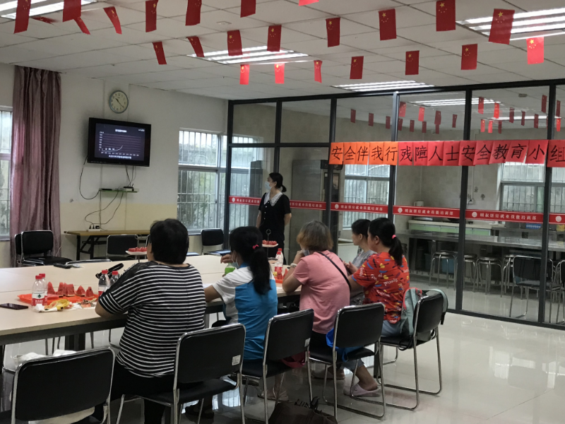 活动照片.png