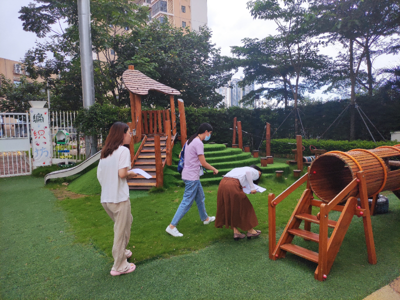 图二为审计组现场走访调查深圳技术大学幼儿园.png