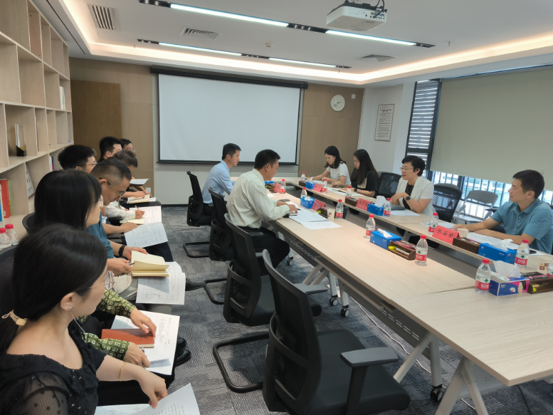 图为区审计局与整改责任单位座谈交流.jpg