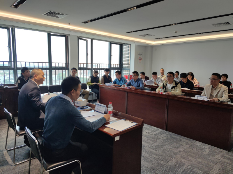 坪山区应急管理局组织召开坪山区2023年度危险化学品企业安全生产述职述安会议.jpg