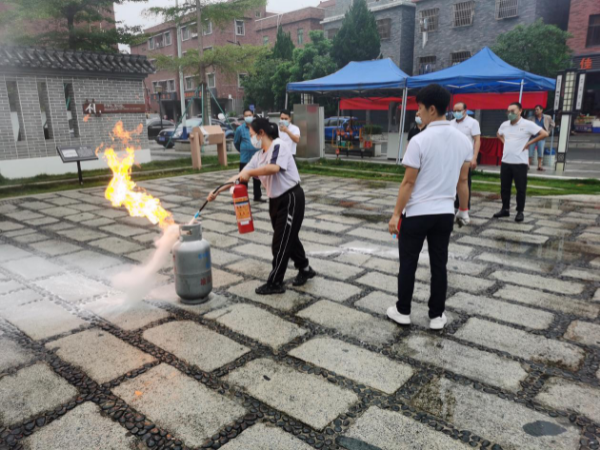 活动照片2.png