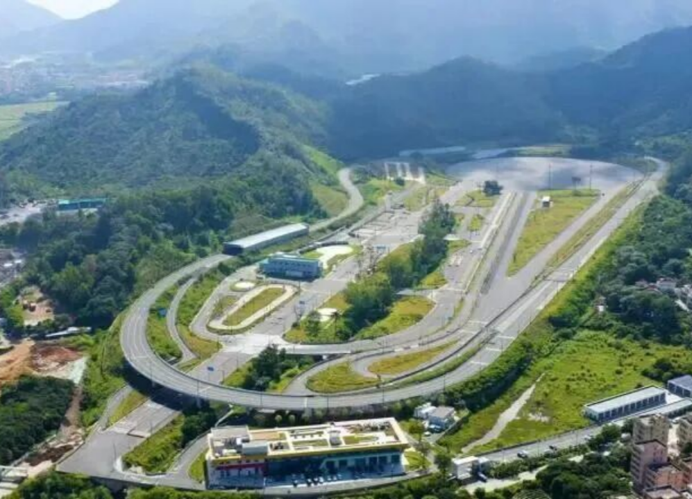 粤港澳大湾区最大“天空试车场”深圳坪山正式投入运营