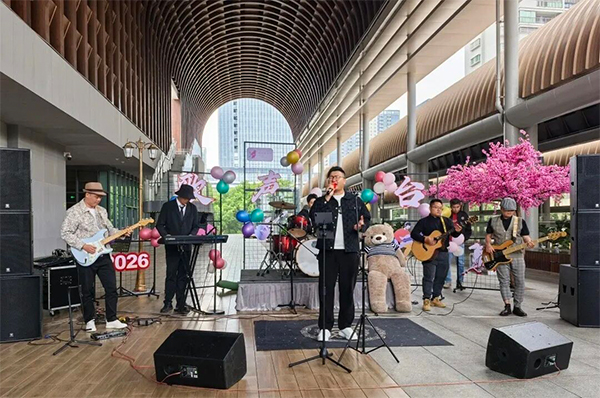 A New Year concert at Pingshan Cultural House.