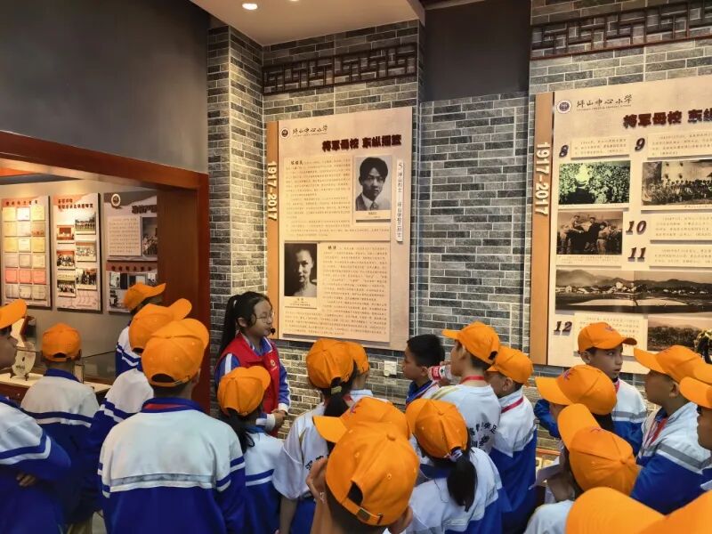 从校史长廊到未来之问 图3.jpg