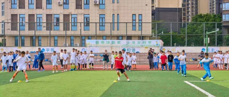 深喀学子共赴足球之约 图5.jpg