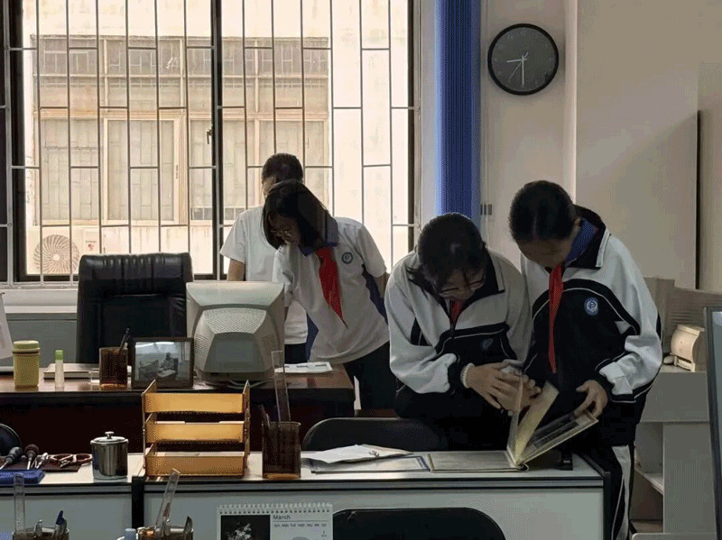 走进博物馆 了解比亚迪创业的历程002 3.gif