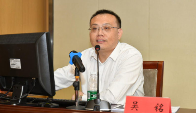 吴铭律师授课中