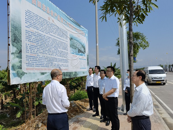 现场调研田东县农产品加工与物流产业园
