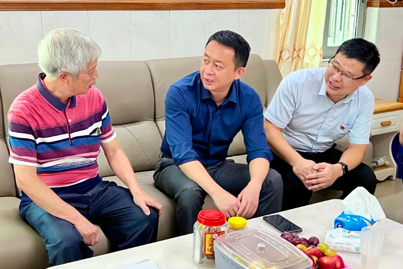 促膝长谈