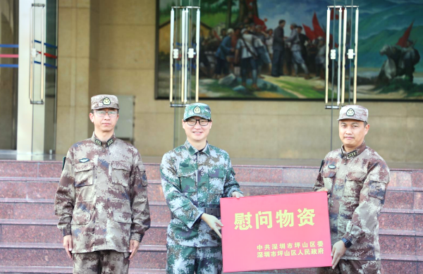杨军书记慰问驻港部队深圳基地某团