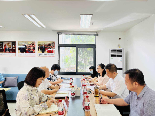 龙岗区退役军人服务中心主任梁雨初一行到坪山区退役军人事务局交流座谈