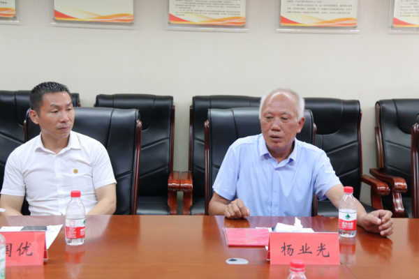 退役军人座谈会活动